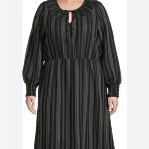 Women's Terra & Sky peasant dress 2x tiered long sleeve maxi dress